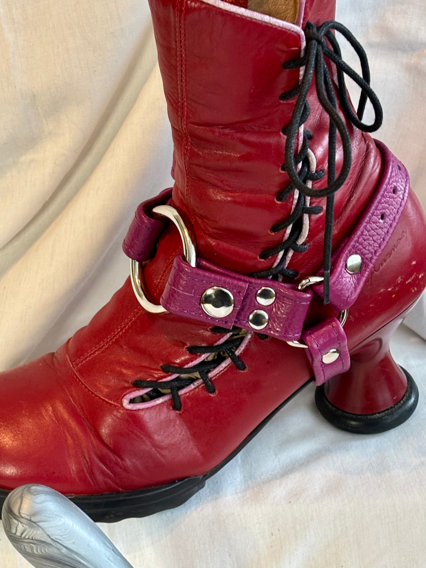 Boot Harness Strapon - Sunrise Pink Leather - The Kickfucker