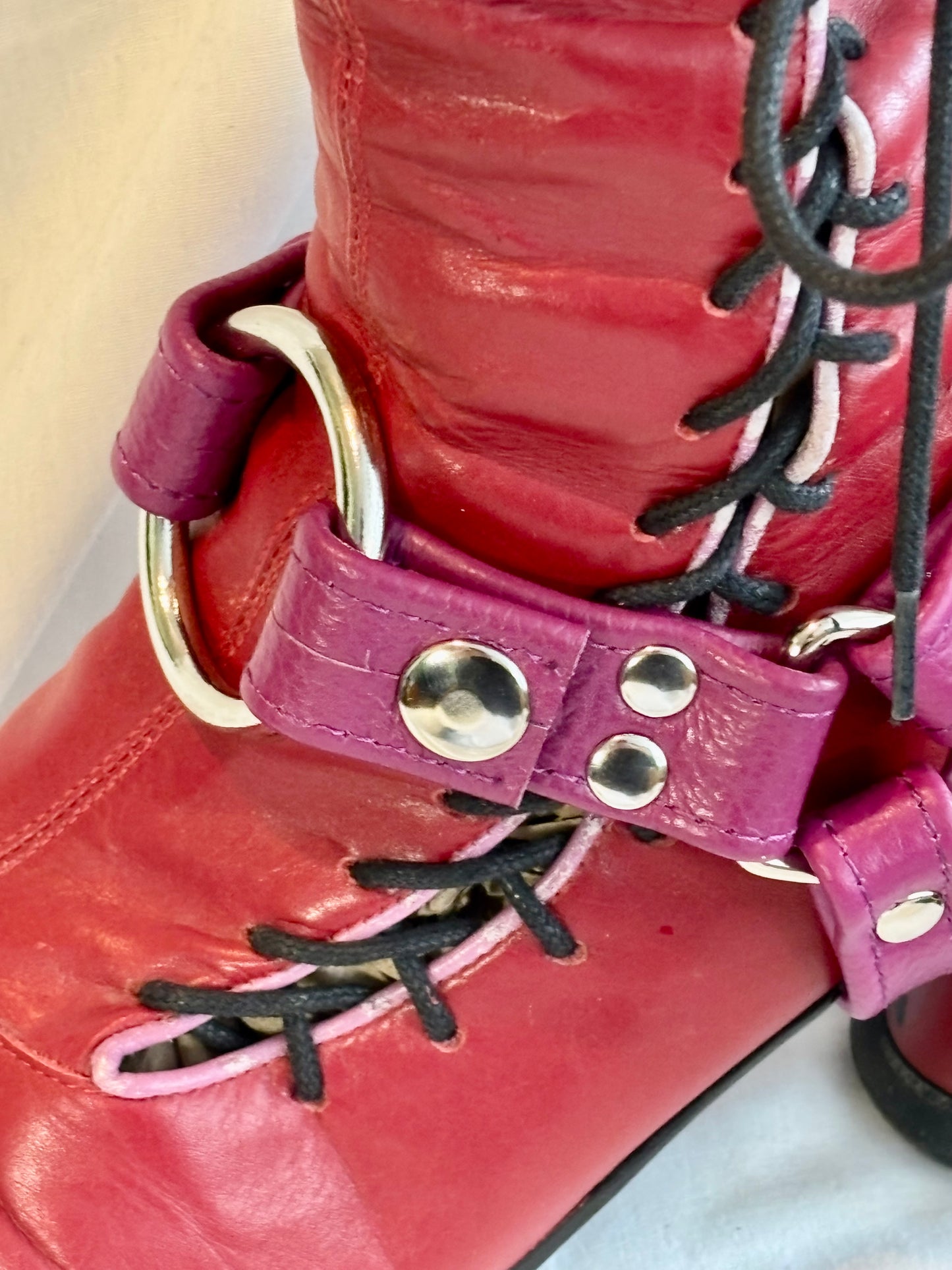 Boot Harness Strapon - Sunrise Pink Leather - The Kickfucker