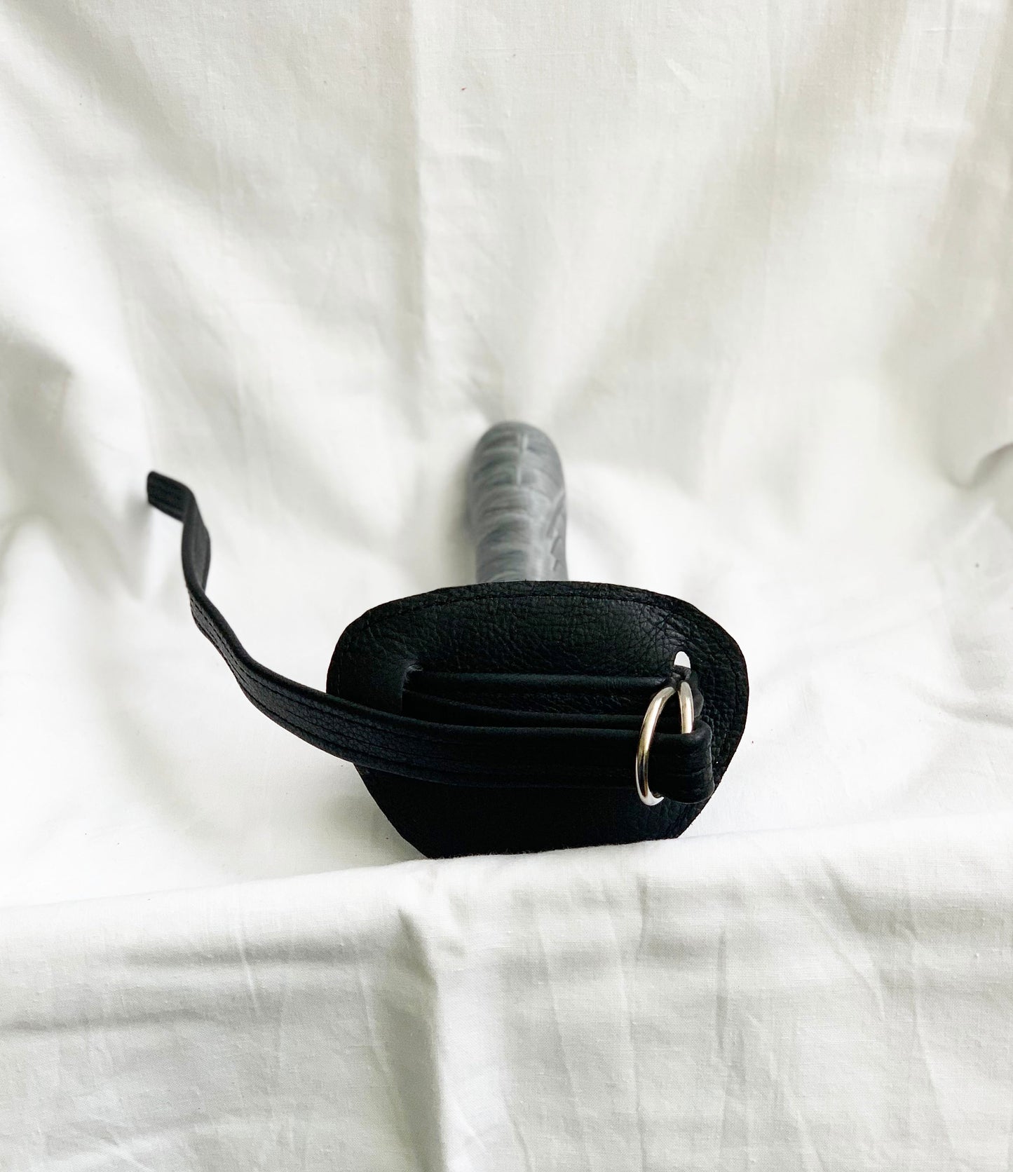 Hand Harness Strapon (Knucklefucker) Black Leather (ONE SIZE)