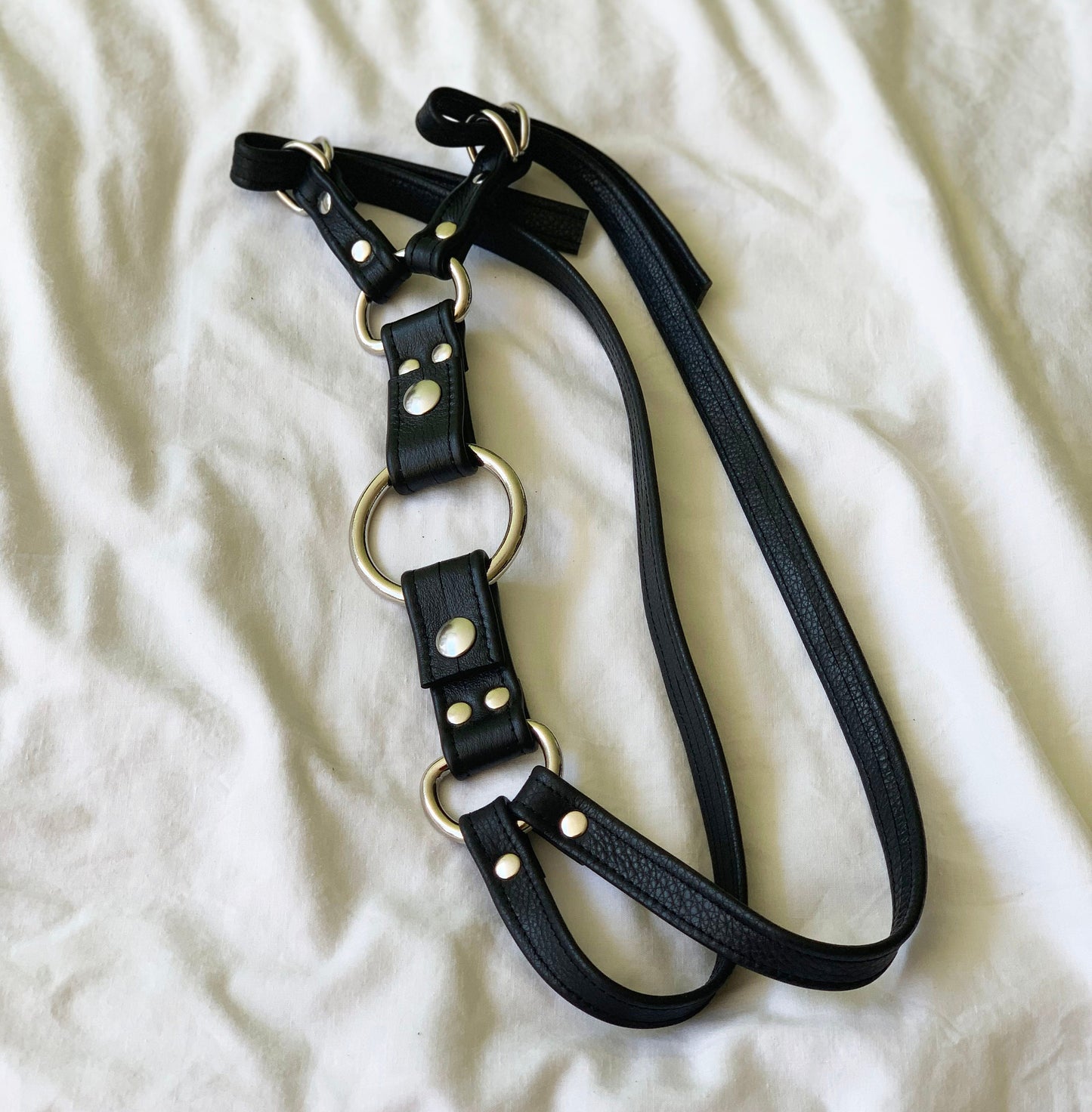 Thigh Harness Strapon - Black Leather (Size Inclusive)