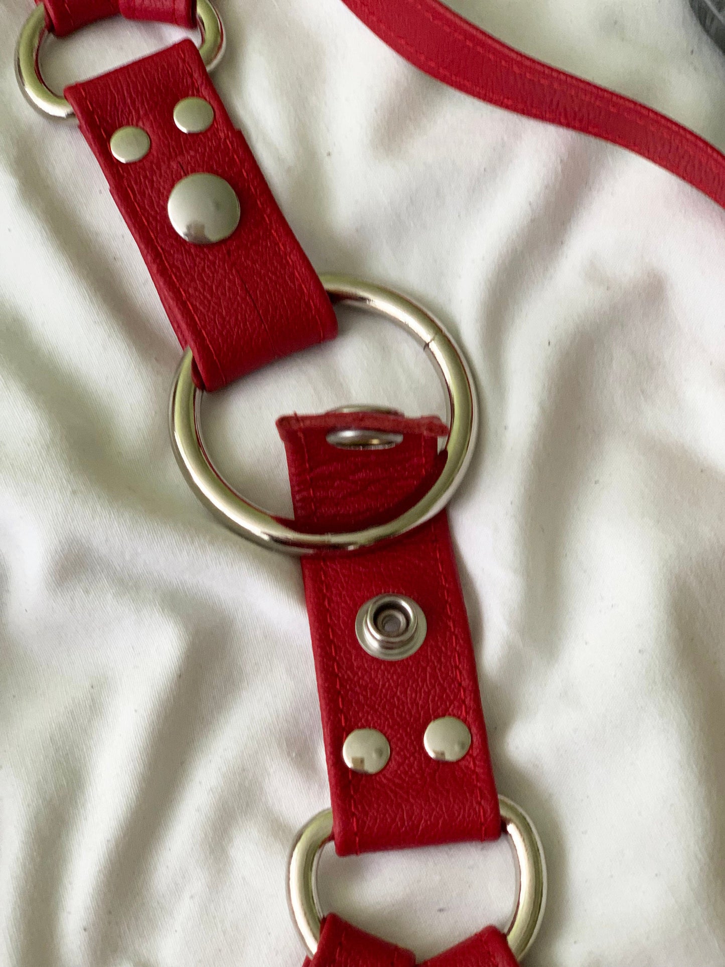 Thigh Harness Strapon - Red Leather (Size Inclusive)